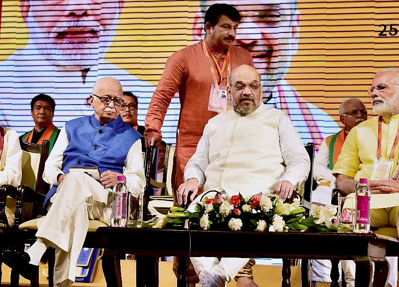 Election Results 2019: PM Modi, Amit Shah Meet LK Advani, MM Joshi