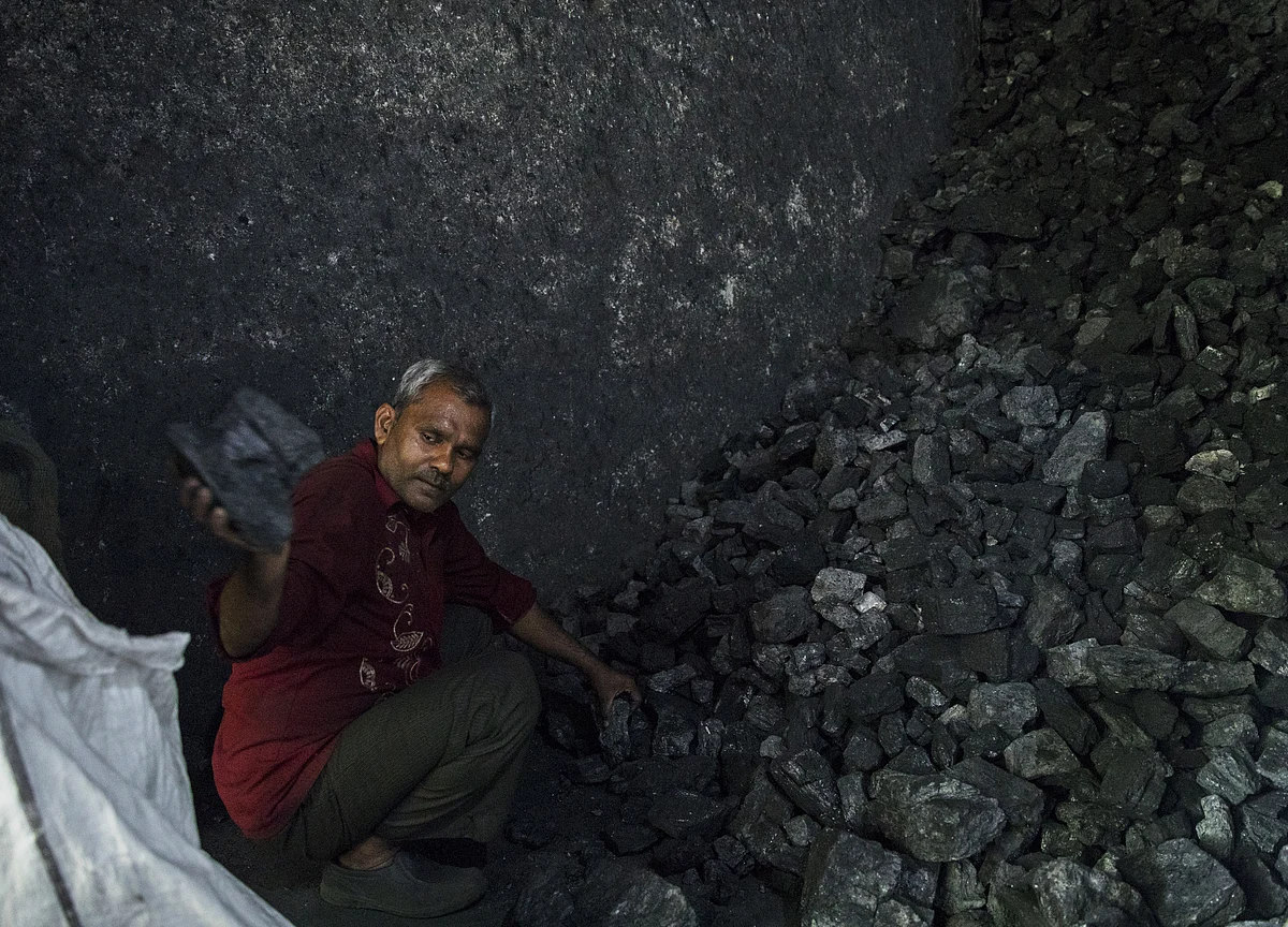 India’s Coal Import Drops 14% In April-February