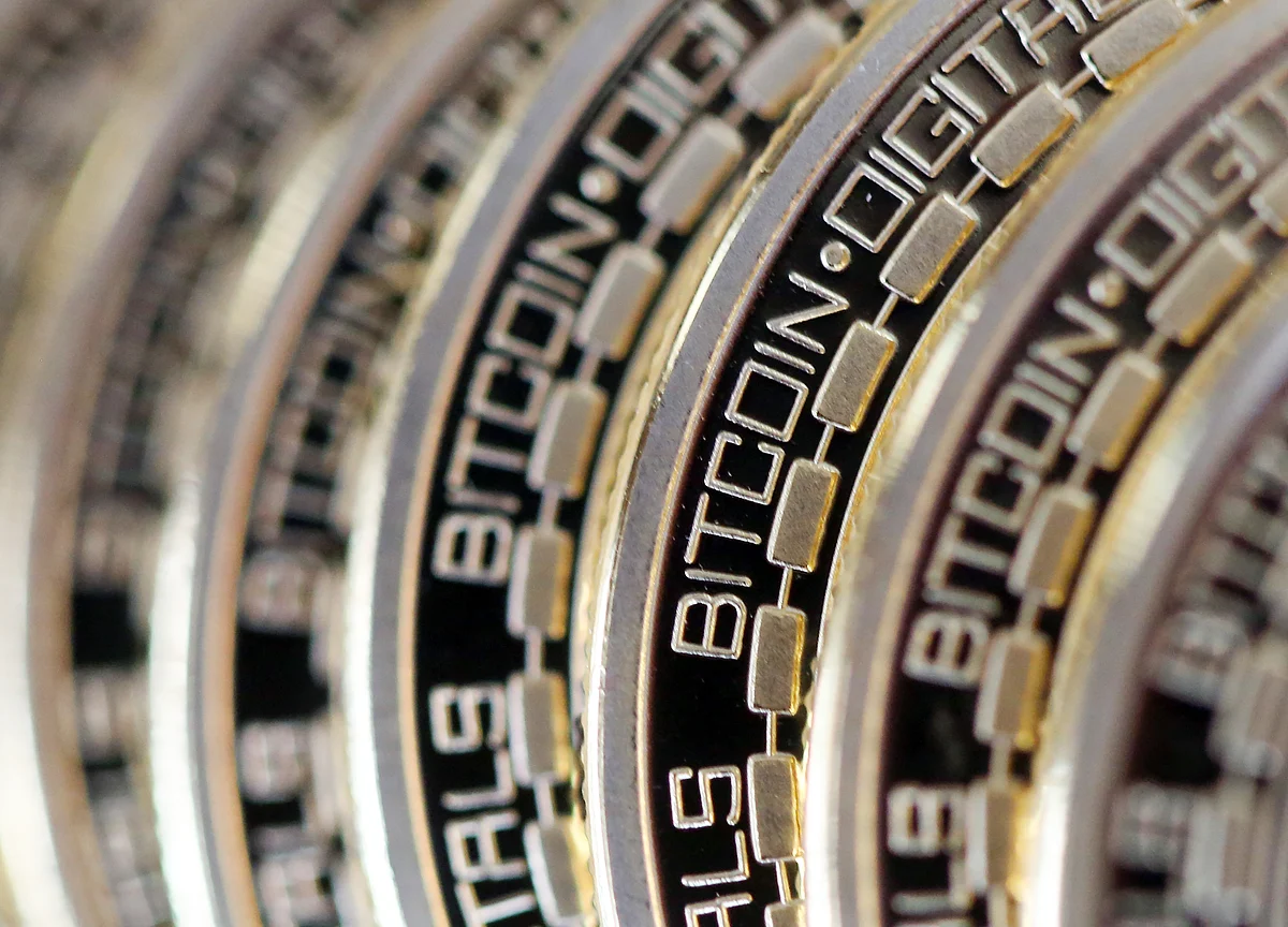Bitcoin Climbs to One-Year High on Facebook Crypto Pact Report