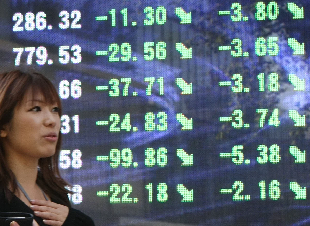 Stocks Rally on Trade Optimism; Curve Flattens