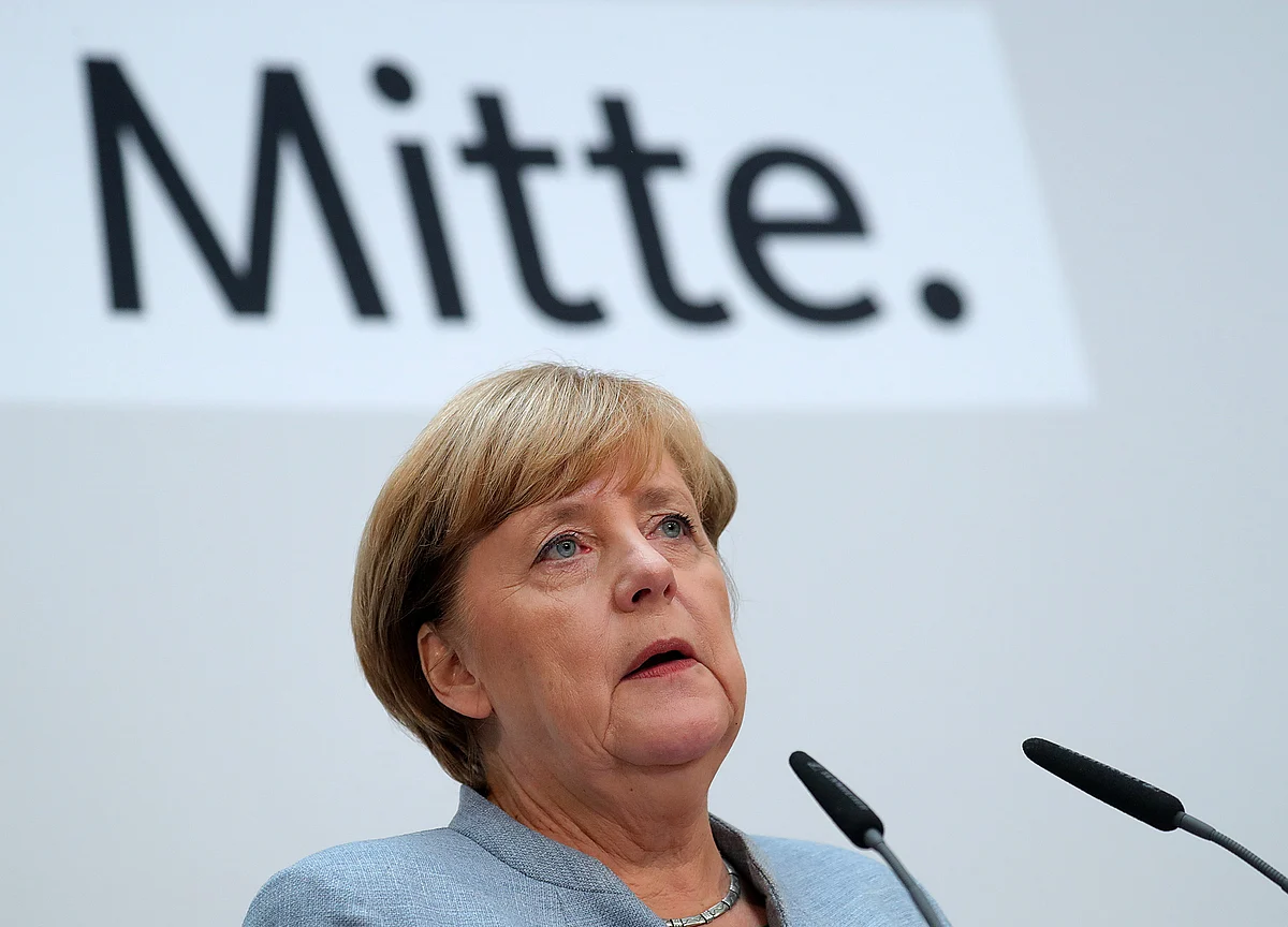 Merkel Calls for Global Cooperation Ahead of G-20 Meet