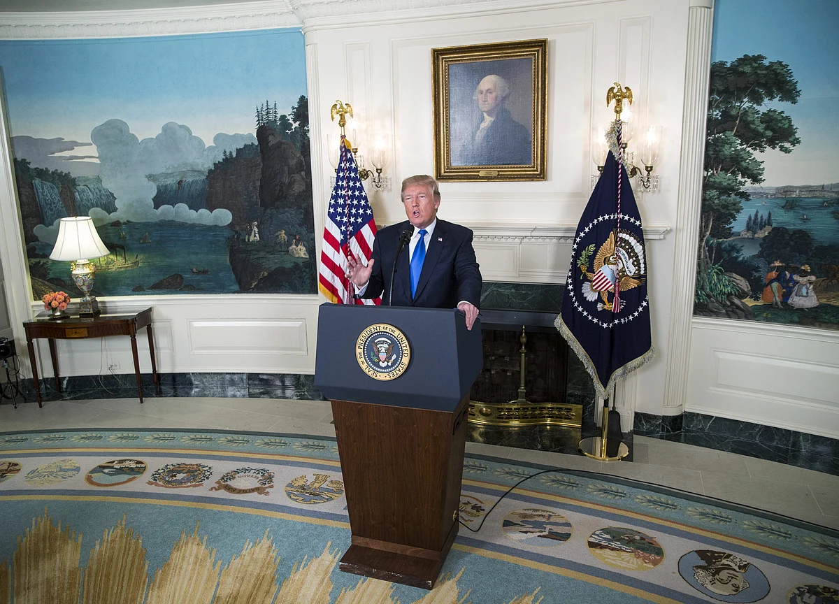 Trump Denies Iran Threat, Then Revives It in Muddled Response