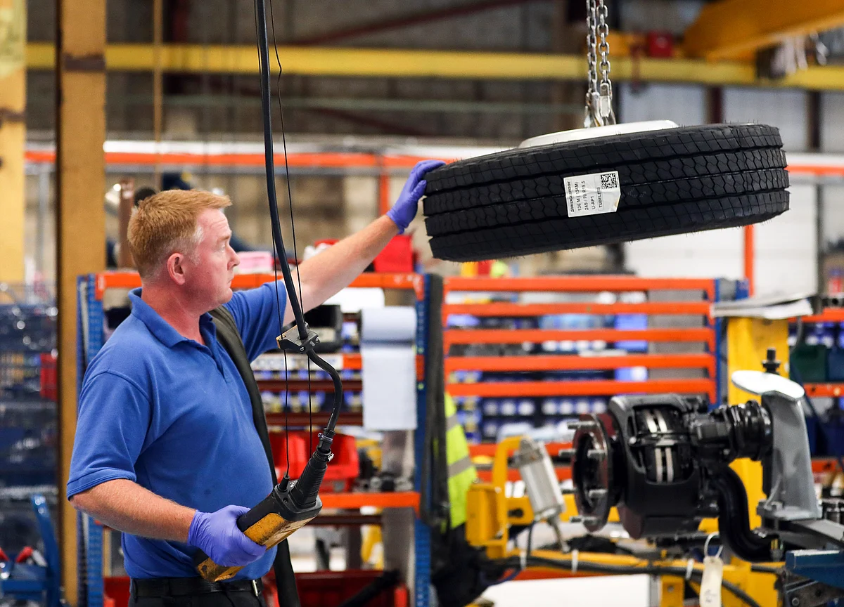 U.S. Manufacturing Output Rises as Impact From Hurricanes Fades