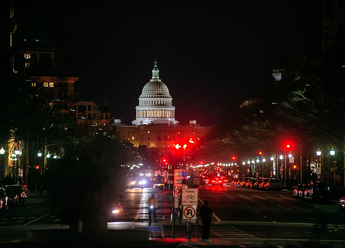Google, Facebook, Twitter Scramble to Hold Washington at Bay