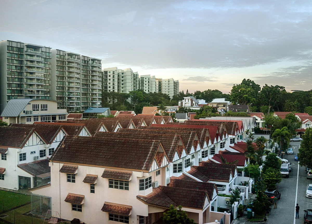Rich Chinese Snap Up Singapore Luxury Homes Despite Higher Taxes