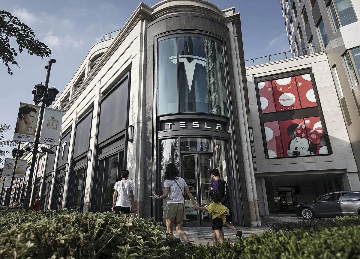 Tesla Bonds, Down to 86 Cents, Start to Flash Warning Signals