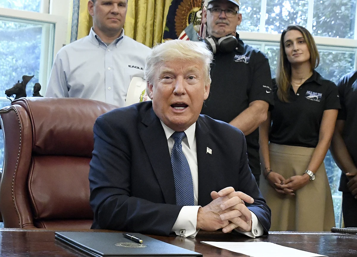 Trump Says U.S. Economy Doing Well Despite ‘Destructive’ Fed