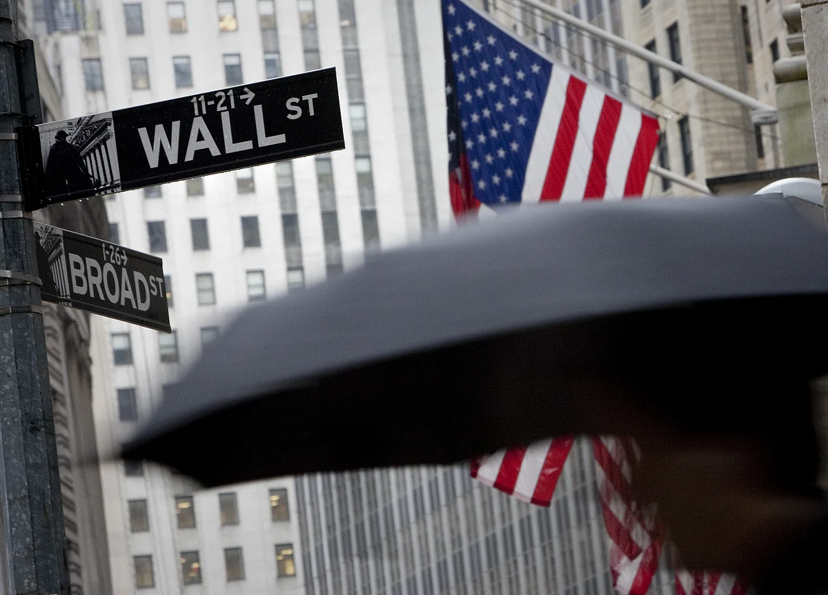 Dow Surges Most Since 1933 on Stimulus Deal Hopes: Markets Wrap