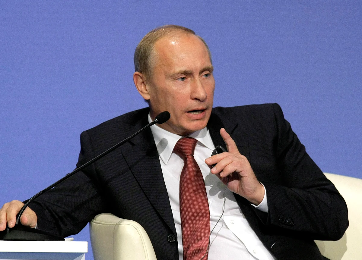 Putin Says Russia to Target U.S. If Missiles Put in Europe