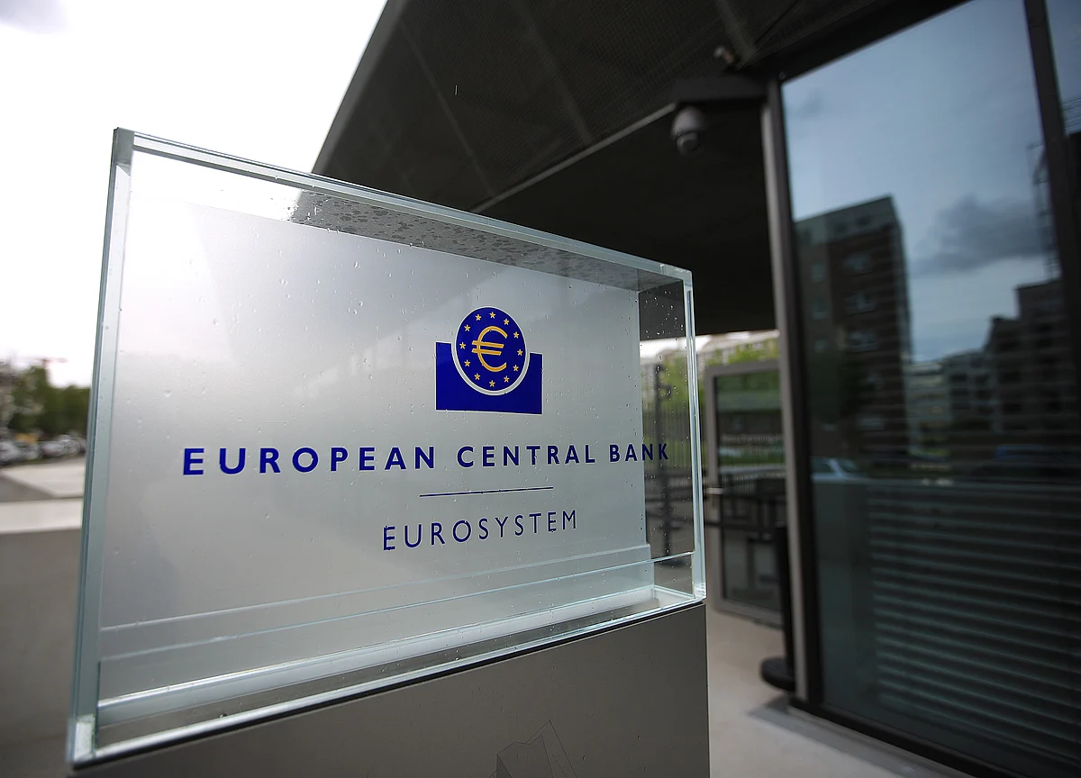 ECB Policy Makers Cool on More Stimulus Even If Outlook Worsens