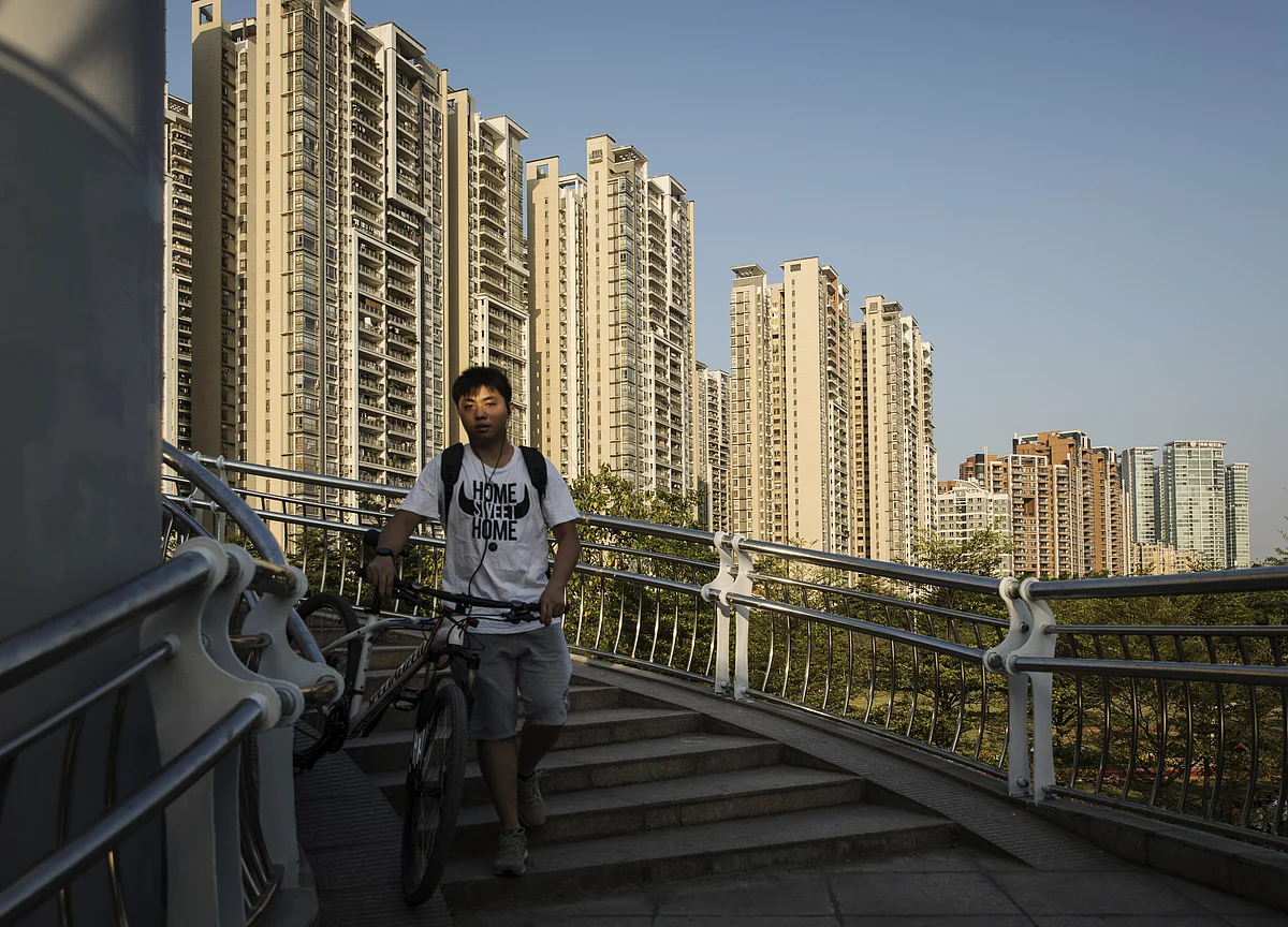 In China Property, Investors May Switch From Bonds to Stocks