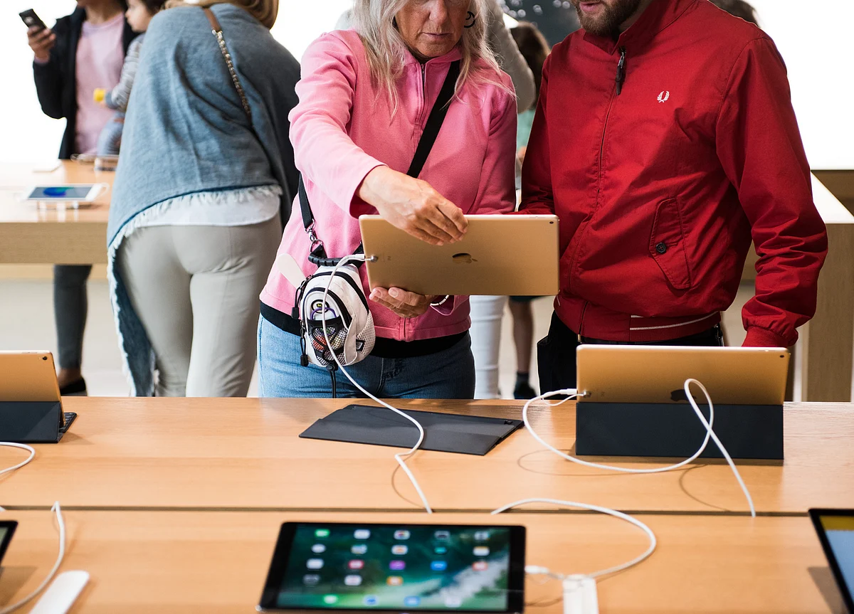 Apple Is Said to Plan 2018 IPad Redesign With Facial Recognition