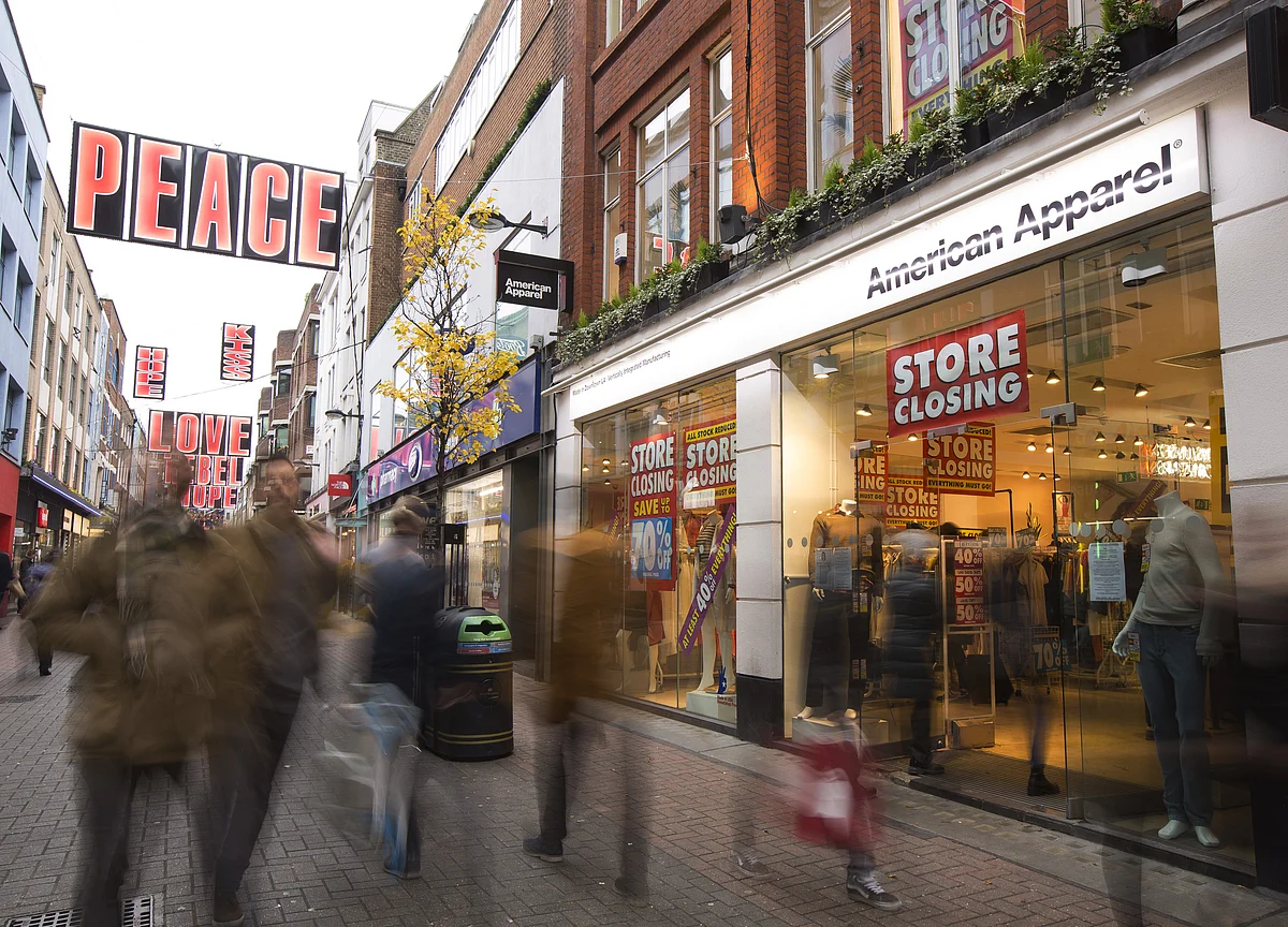 U.K. Retail Crisis Deepens as Stores Report Plunging Sales