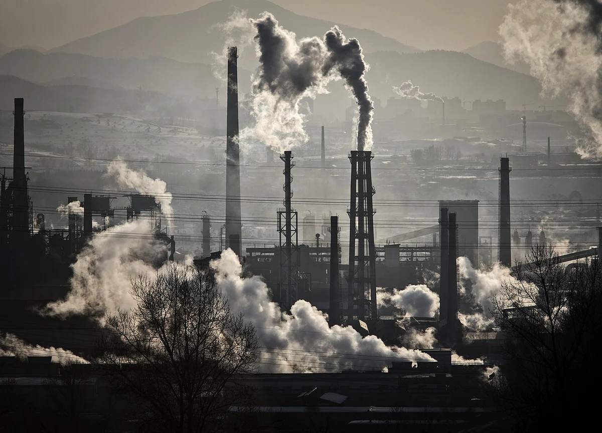 Fear of Glut Grips Commodities as Xi Shifts China Economic Focus