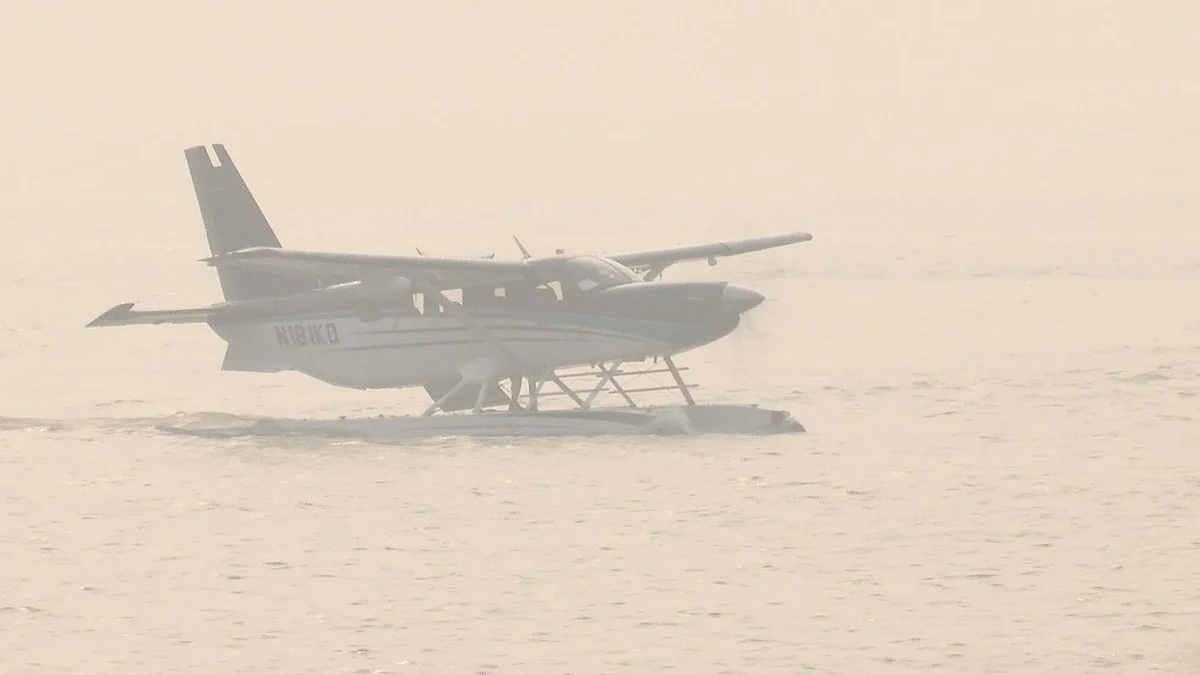 SpiceJet conducts a trial of amphibious aircraft in Mumbai. (Source: BloombergQuint)