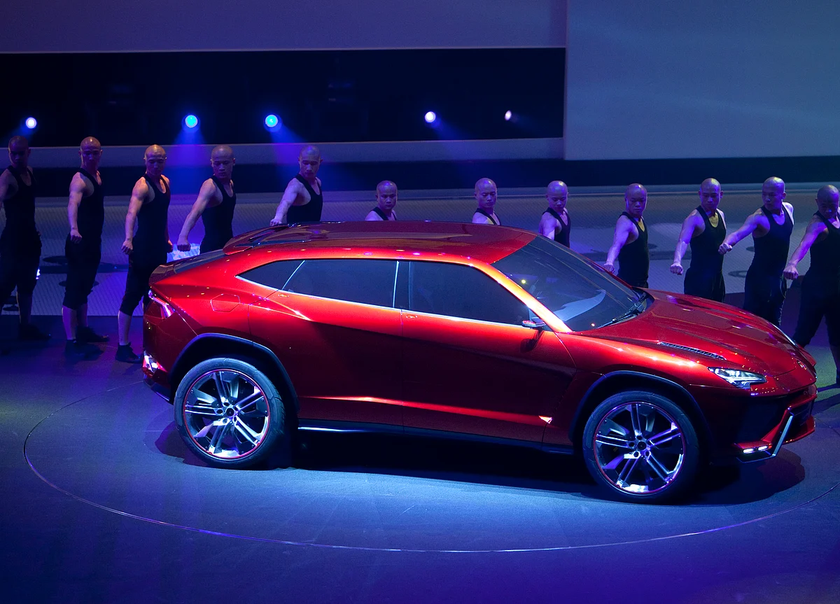 Lamborghini Finally Unveils the $200,000 Urus SUV