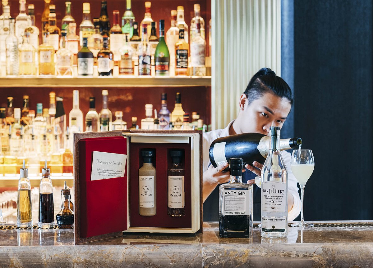 Best Cocktail Bars In Singapore And What To Order At Them