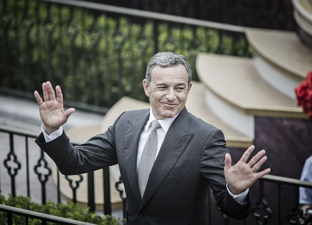 Disney CEO Iger Reaps $100 Million of Stock Awards With Fox Deal