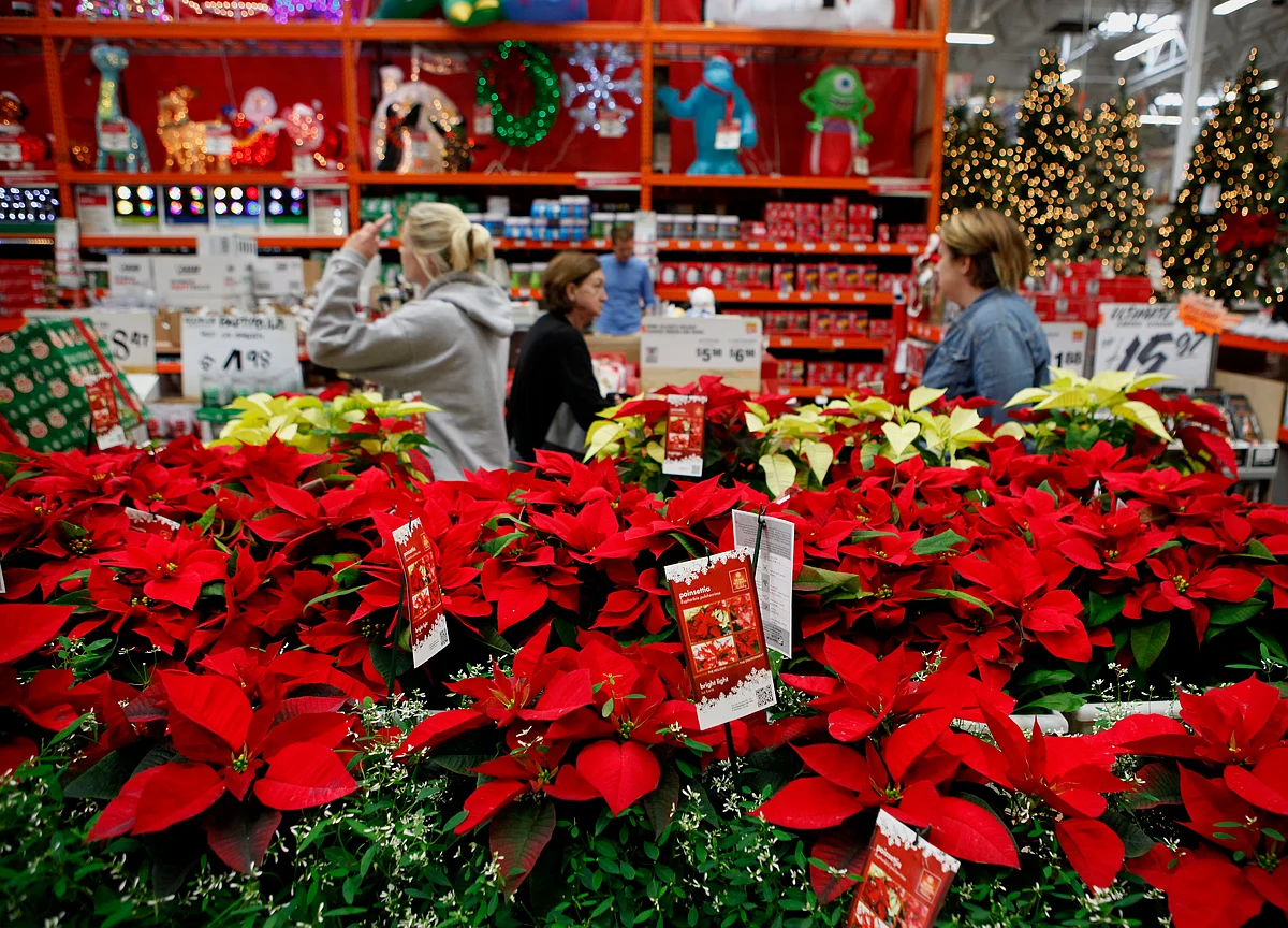 U.S. Retail Sales Jump More Than Forecast in Broad Advance