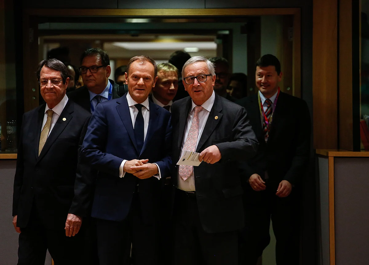 Brexit Talks Set to Get Messy as Unity Hits High-Water Mark