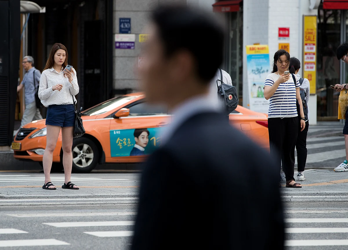 Asia’s Most Overworked Country Pushes for Right to Rest