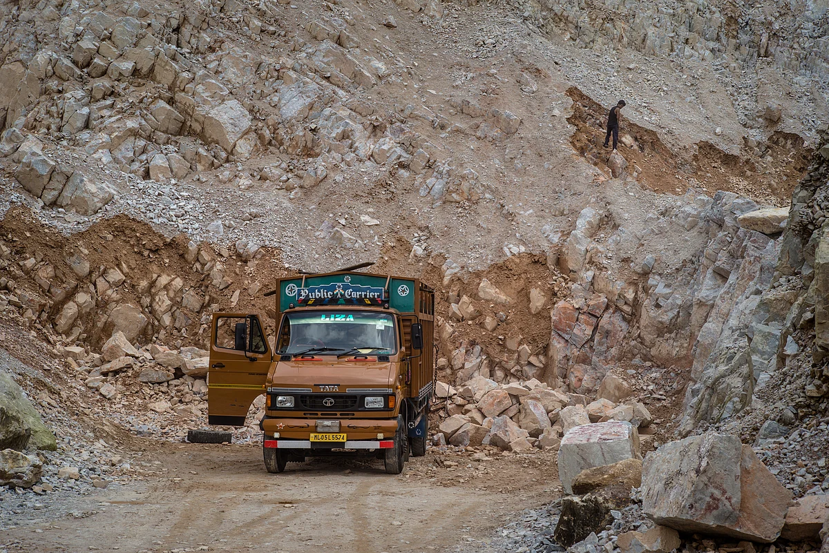 Government Expects To Auction 34 Mineral Blocks After Easing Rules