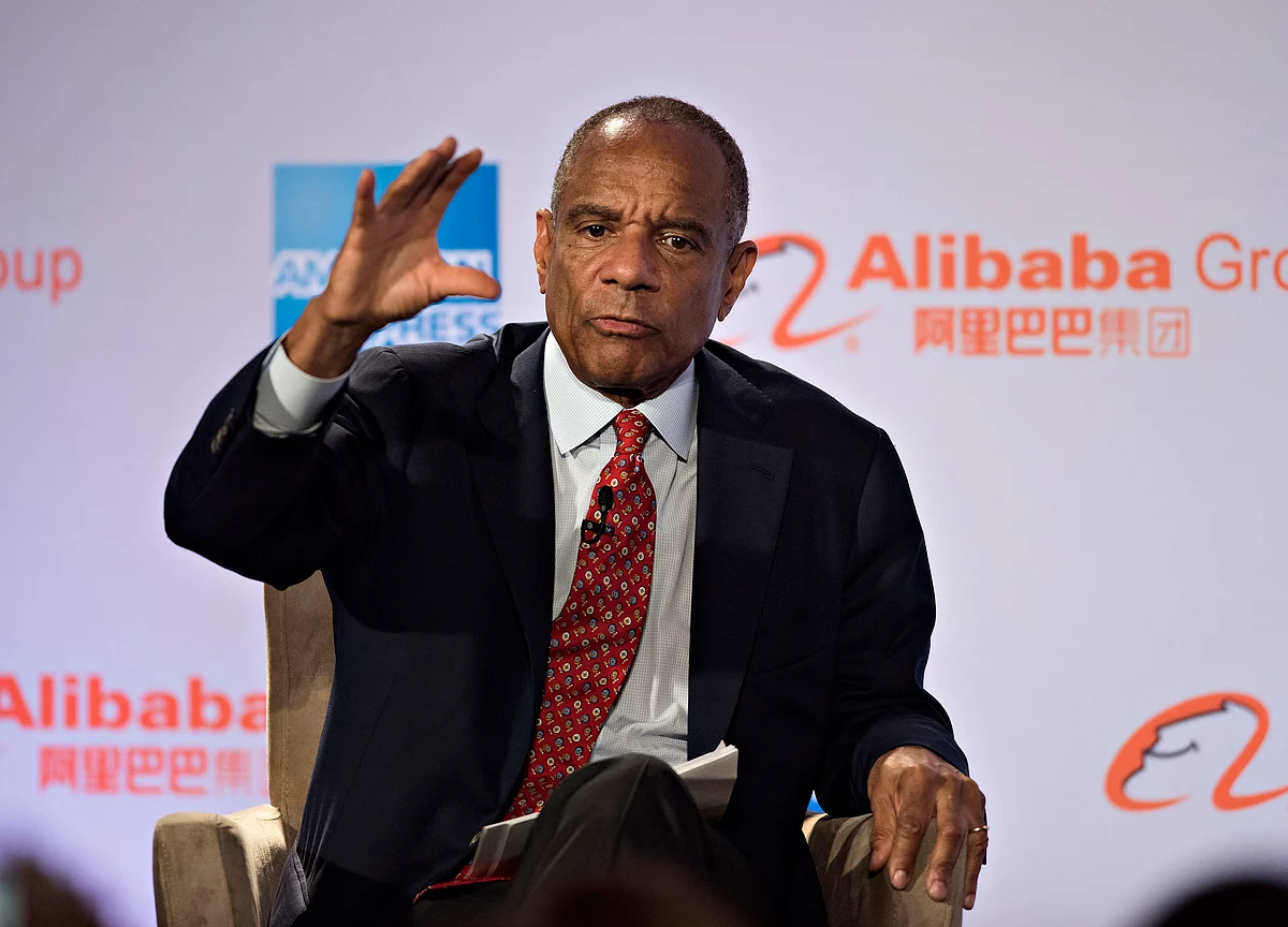 Ken Chenault's Parting Warning: Banks Made Big Error on Payments