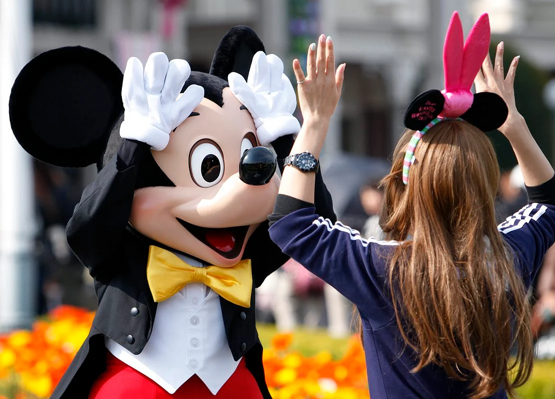 Disney Said to Near Deal for Fox Assets as Comcast Drops Out