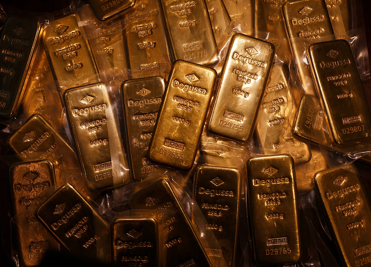 Gold Refuses to Shine for Investors in Search of a Haven