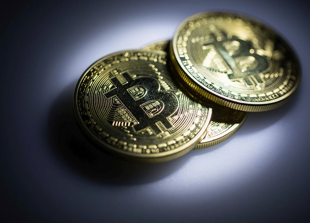 Bitcoin Can't Save World's Autocrats From the Sanctions Squeeze