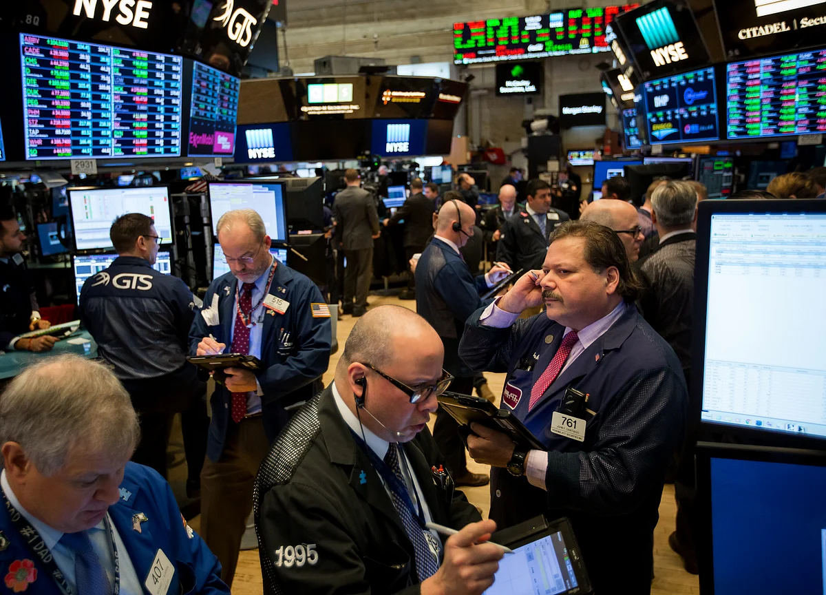 Record Stock Rally Stalls With Inflation Rising: Markets Wrap