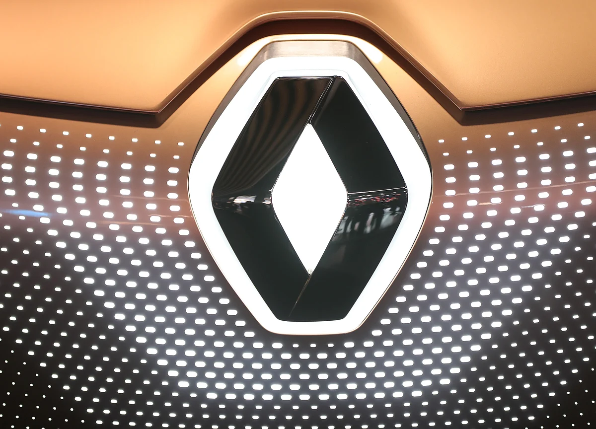 Renault May Follow Nissan With New CEO to Get Past Ghosn Era