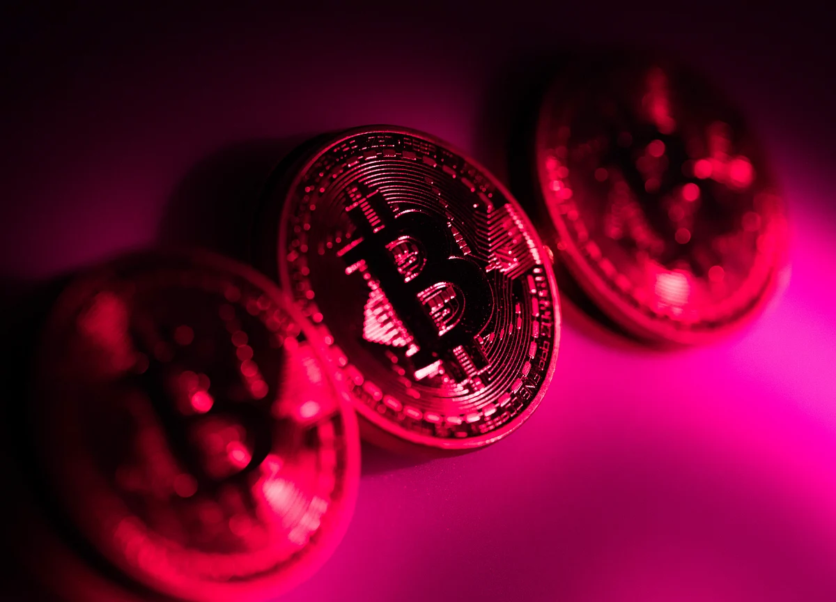 Bitcoin Drops Back Below $6,000 as 2018 Loss Approaches 60%
