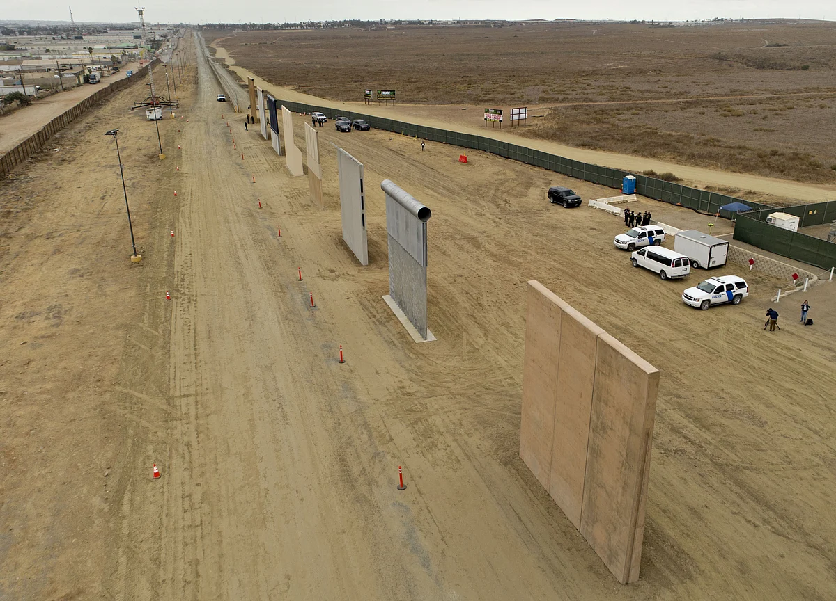 Supreme Court Clears Trump to Build 100 Miles of Border Fencing