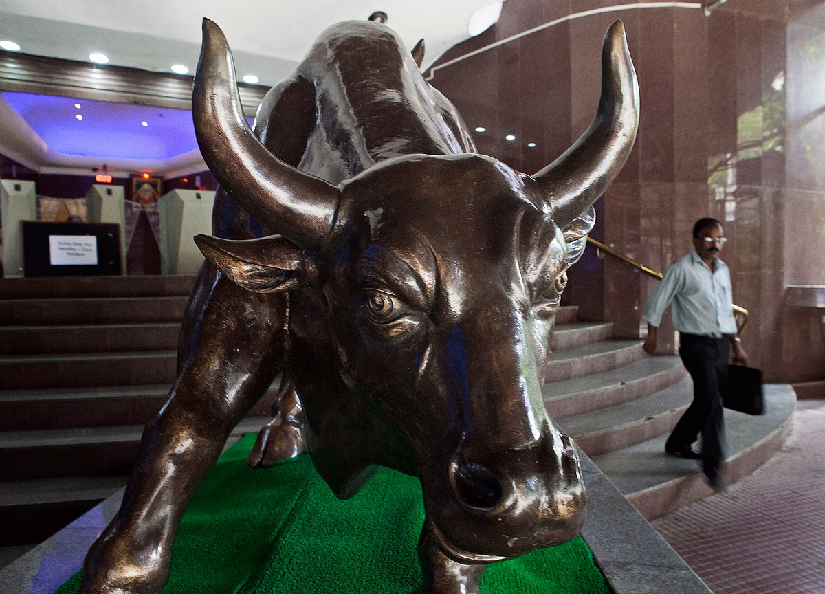 Small And Mid Caps Lead Year-End Rebound