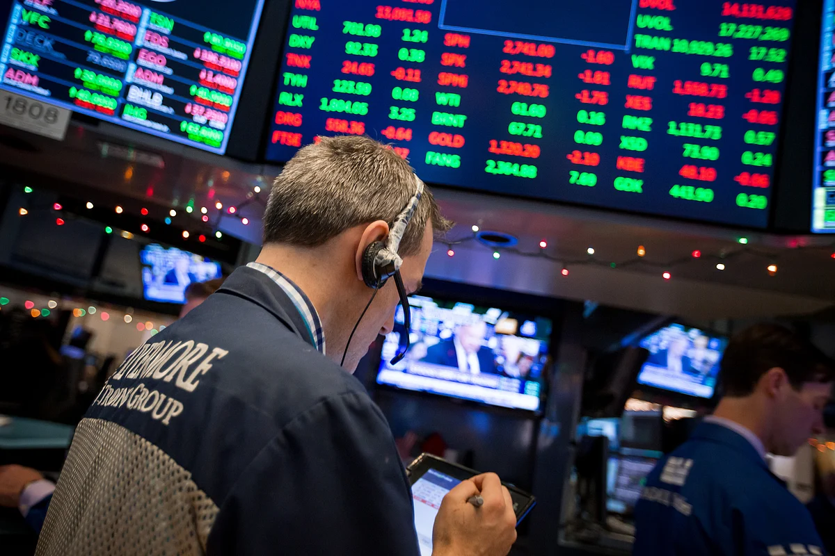 Tech Leads Stock Rebound From Lows Amid Earnings: Markets Wrap