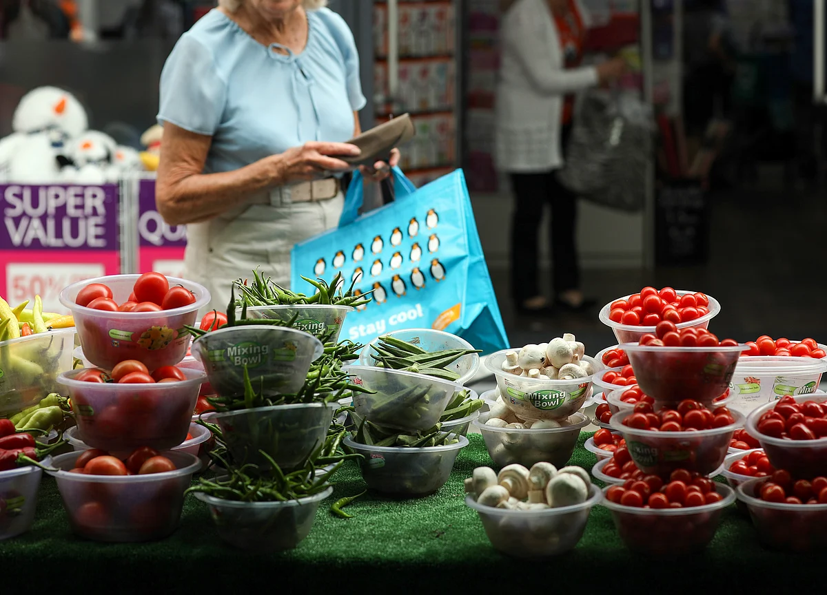 U.K. Inflation Holds Steady After BOE Warns of More Rate Hikes