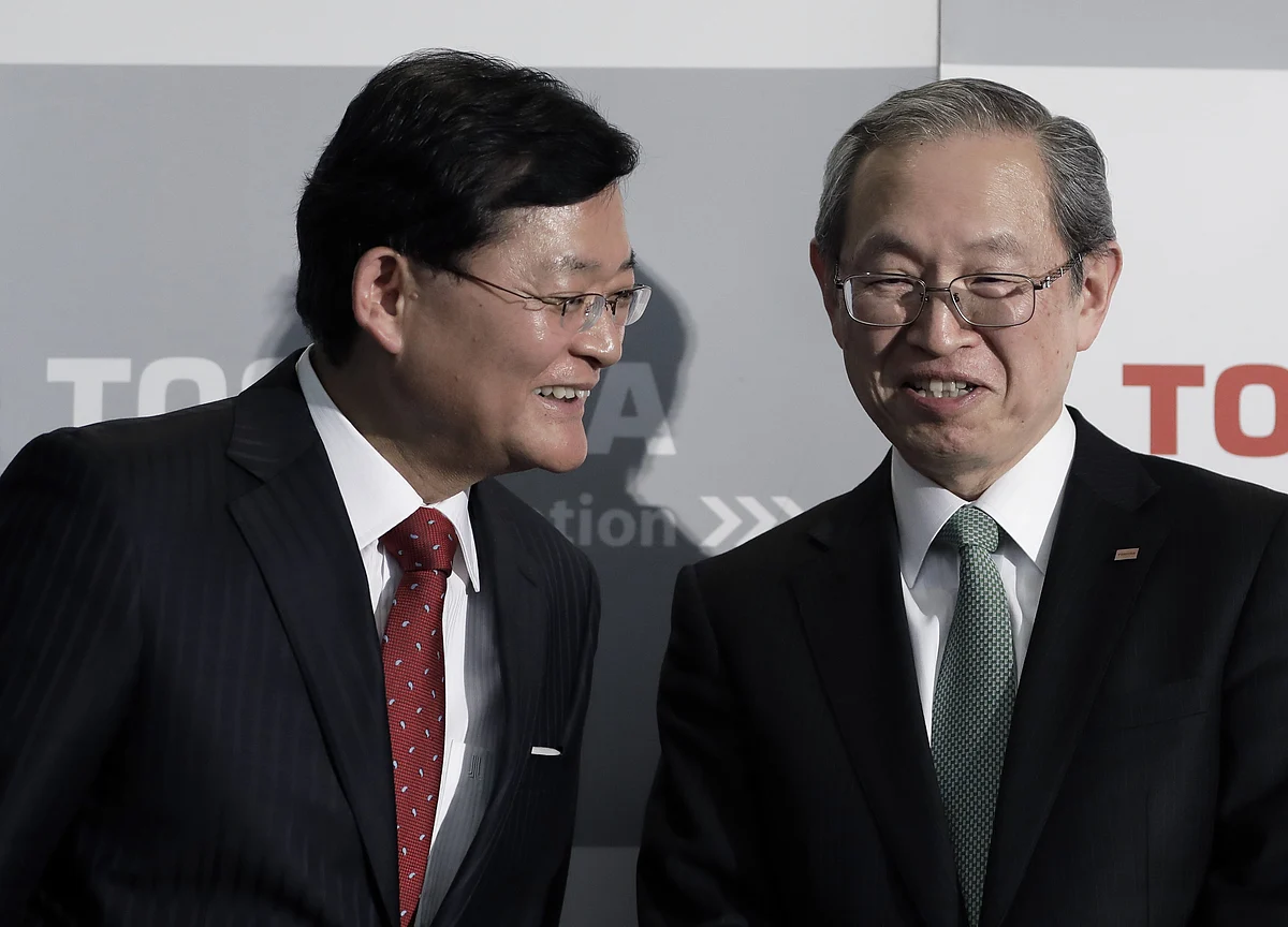 Toshiba’s CEO Steps Down, Raising Doubt Over Buyout Offers