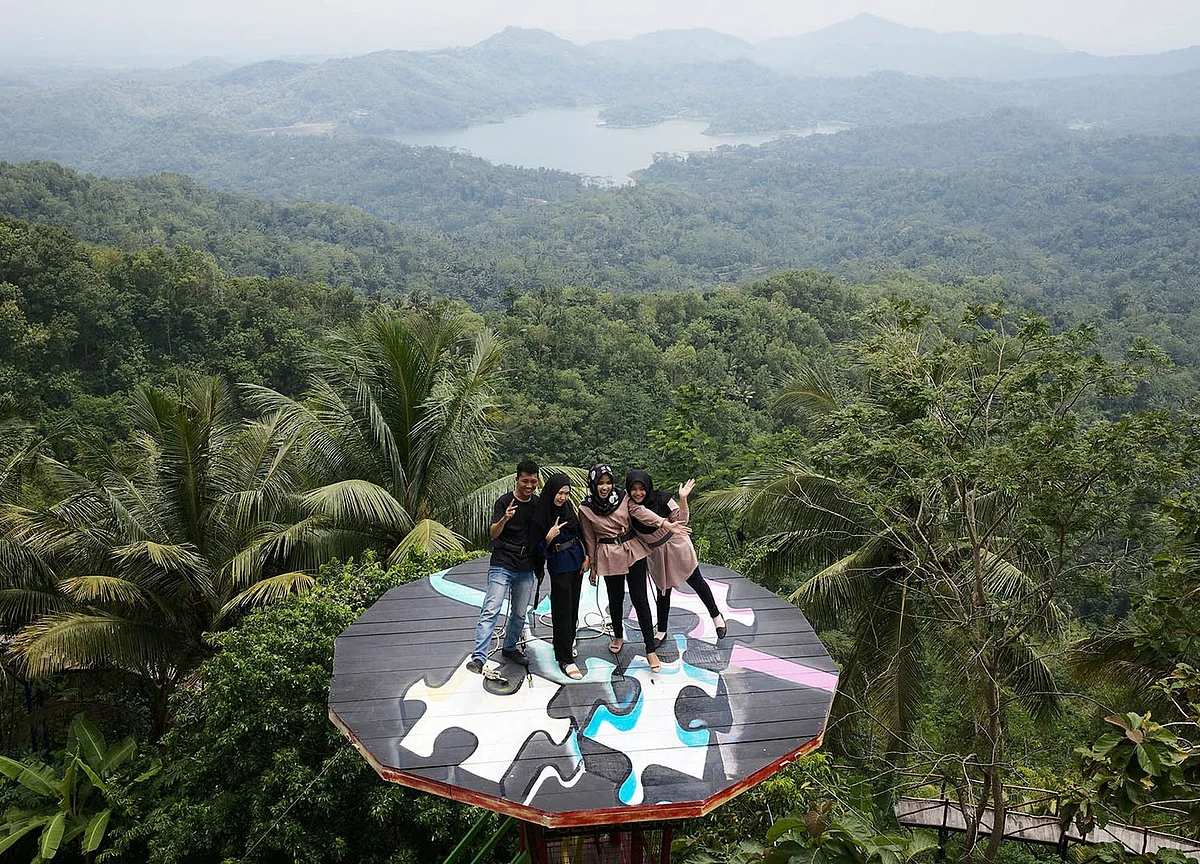 Want the Perfect Instagram Photo? This Park Hires a Photographer for You