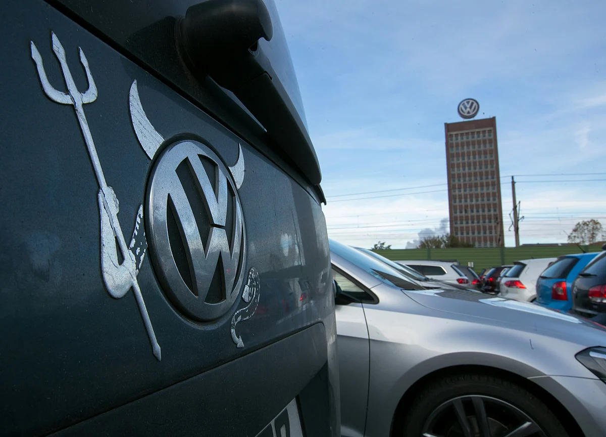 VW Straddles Old and New in Electric Buggy, Passat Face-off