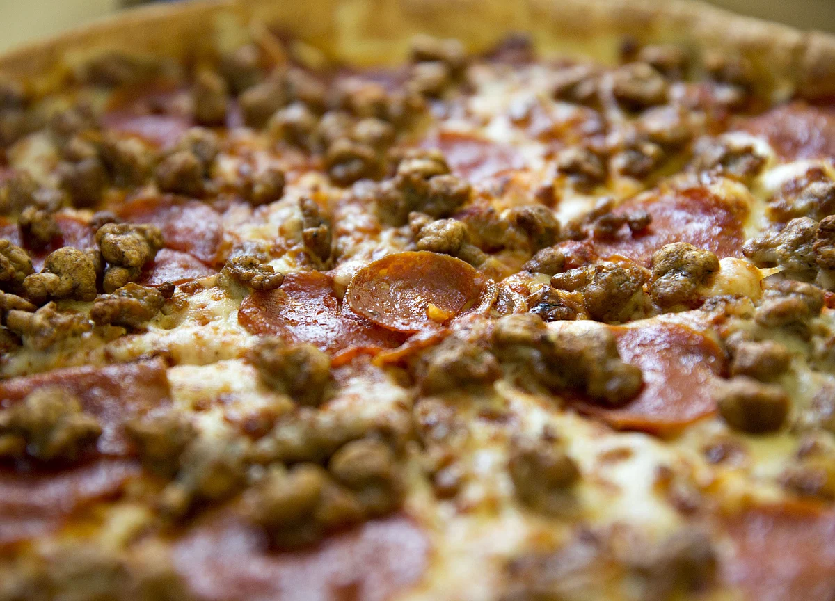 SoftBank’s $375 Million Bet on Pizza Went Really Bad Really Fast