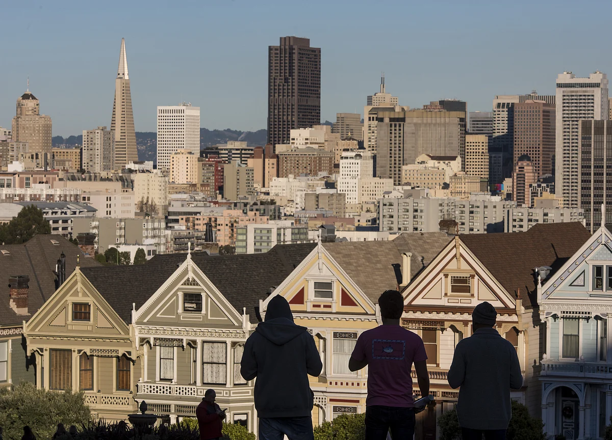 Millions of U.S. Homeowners Still Under Water on Mortgages