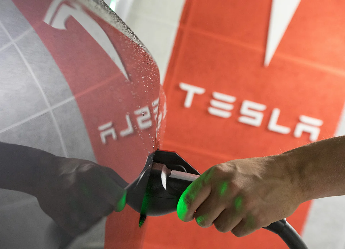 Teslas Are Finally Replacing Porsches on the Autobahn