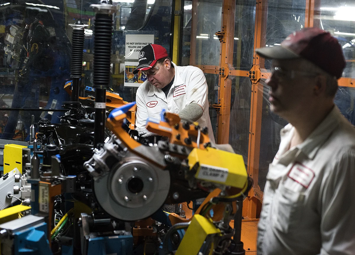 U.S. Economic Growth Moderated to 4% in Final Quarter of 2020