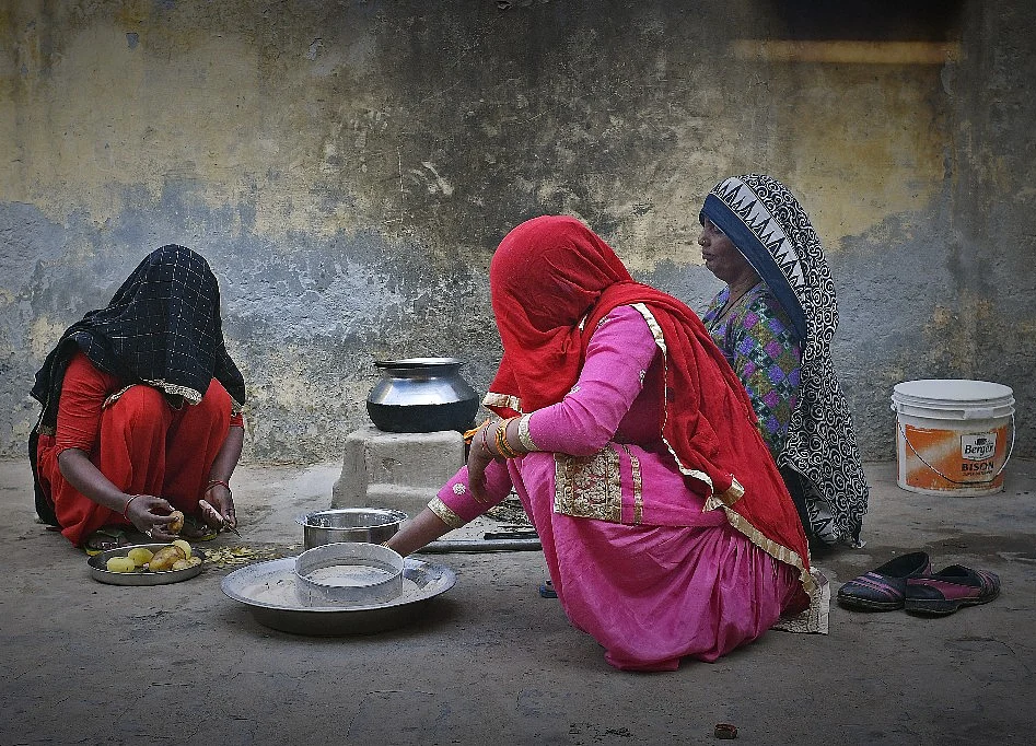 Unpaid Work Done By Women Globally Amounts To 43 Times Apple’s Yearly Turnover: Oxfam