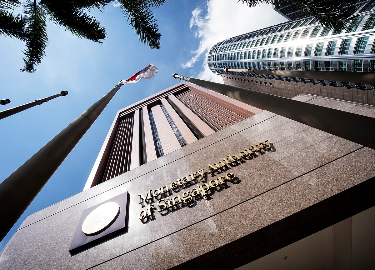 Singapore Tightens Monetary Policy on Steady Growth Outlook
