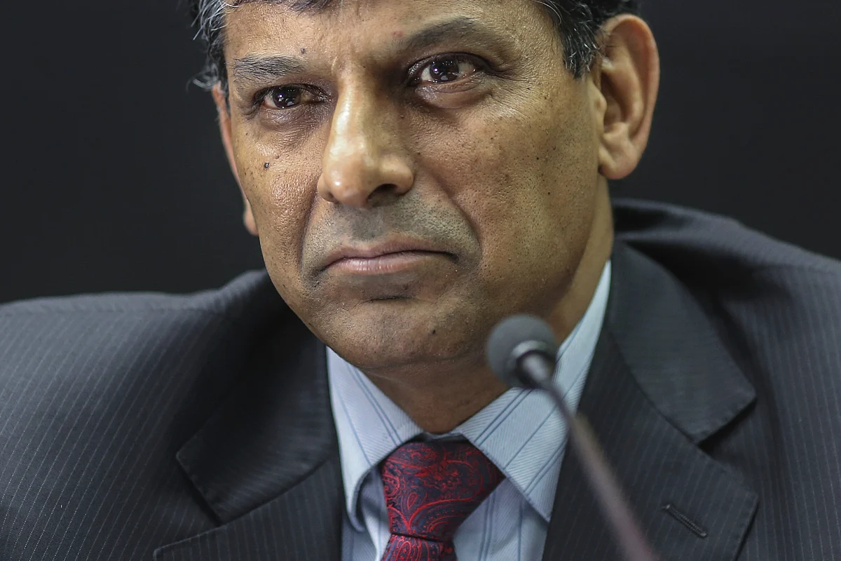Ex-RBI Chief Flags Risks for India’s Overseas Borrowing Plan