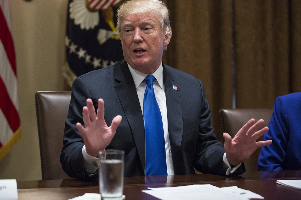 Trump Invites `Easy to Win' Trade War as Tariff Anger Spreads