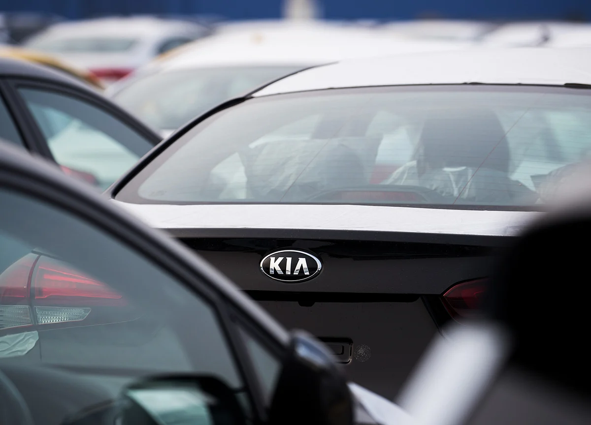 Kia Plans To Produce Electronic Vehicles, Hybrids In India; Targets 2021 For Launch