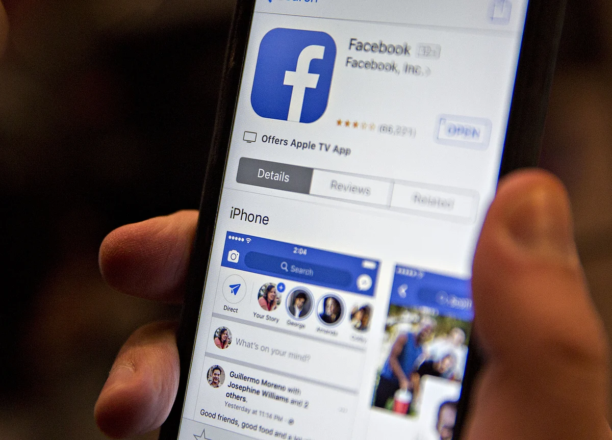 Facebook Is Said to Weigh Advertising-Free Subscription Option